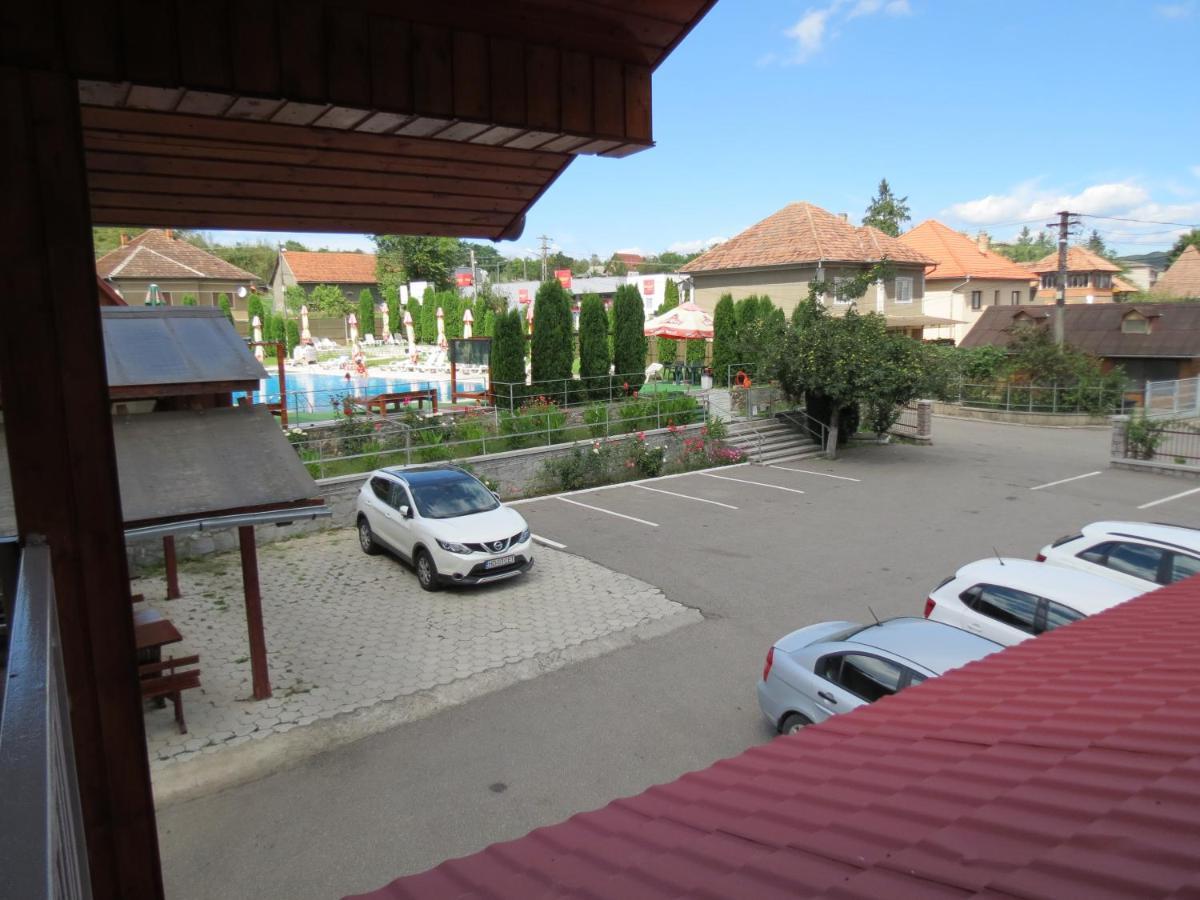Pensiunea Cetina Brad  Εξωτερικό φωτογραφία
