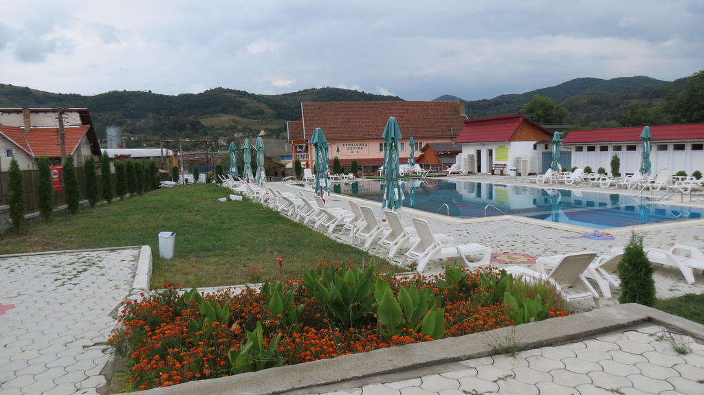 Pensiunea Cetina Brad  Εξωτερικό φωτογραφία